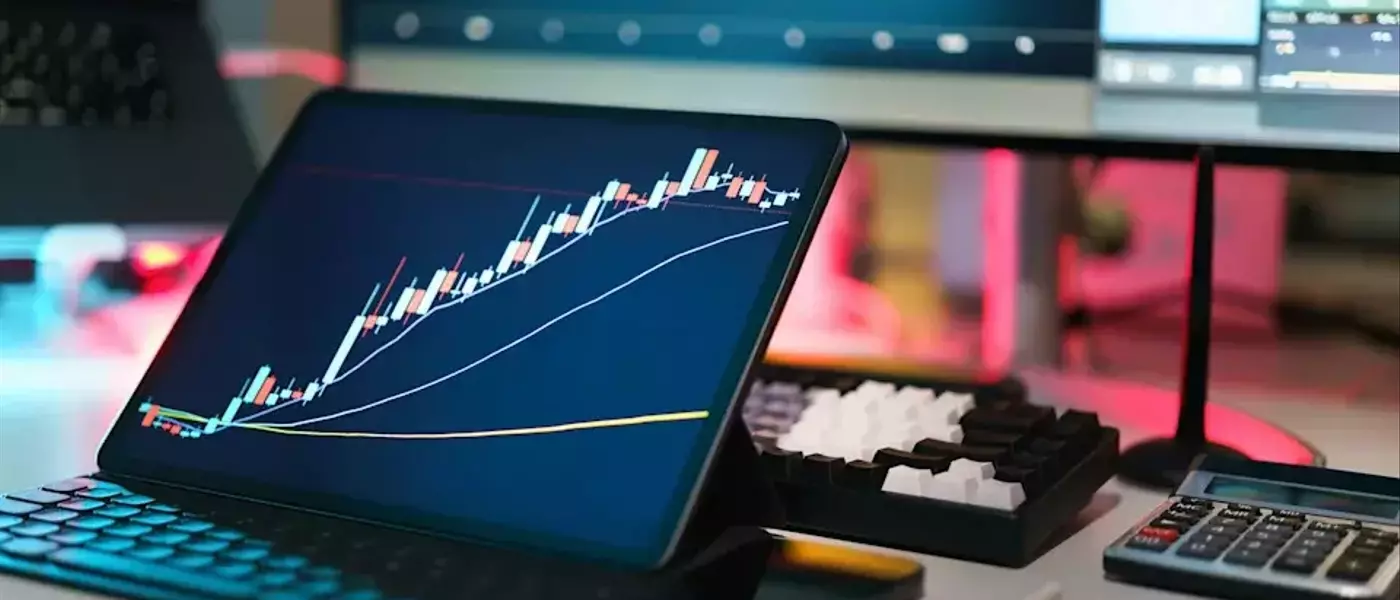 Jim Cramer Praises IBM's Value and Leadership Amidst Market Fluctuations