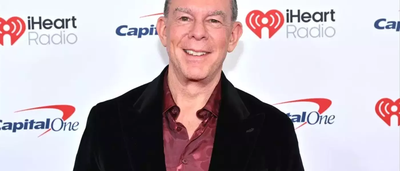 Radio Host Elvis Duran Unveils Video Podcast Platform Podrophenia