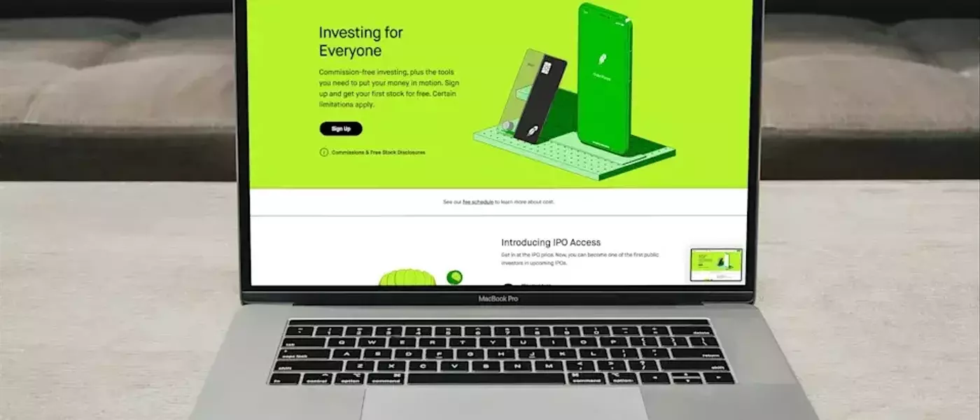 Compass Point Upgrades Robinhood (HOOD) Price Target, Maintains Buy Rating