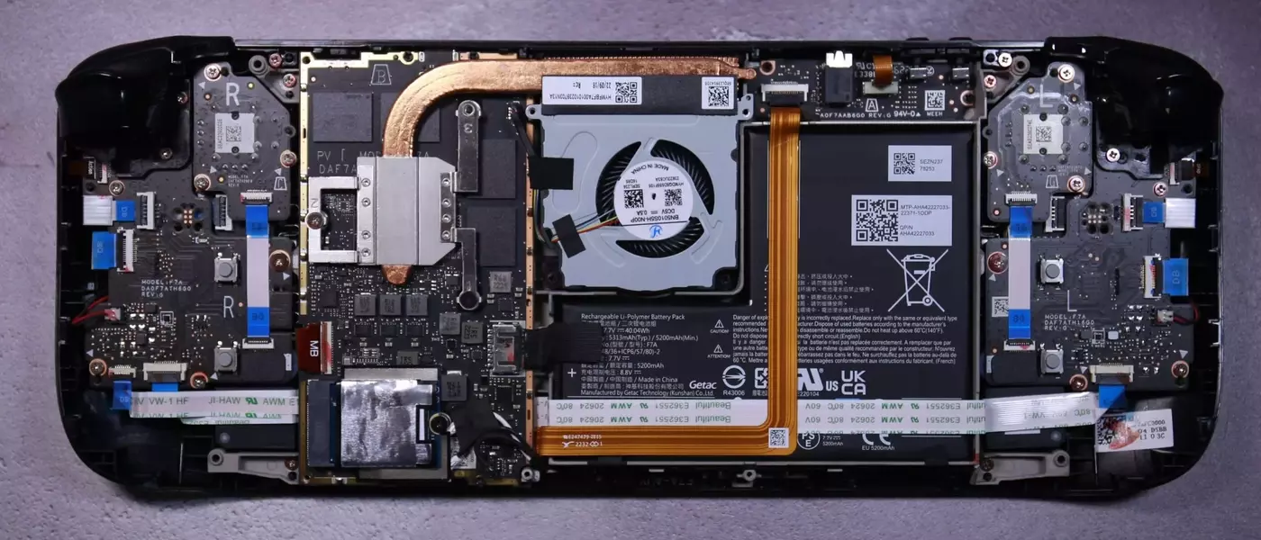 Valve Sunsets LCD Steam Deck OEM Battery Replacements, iFixIt Explores Aftermarket Solutions