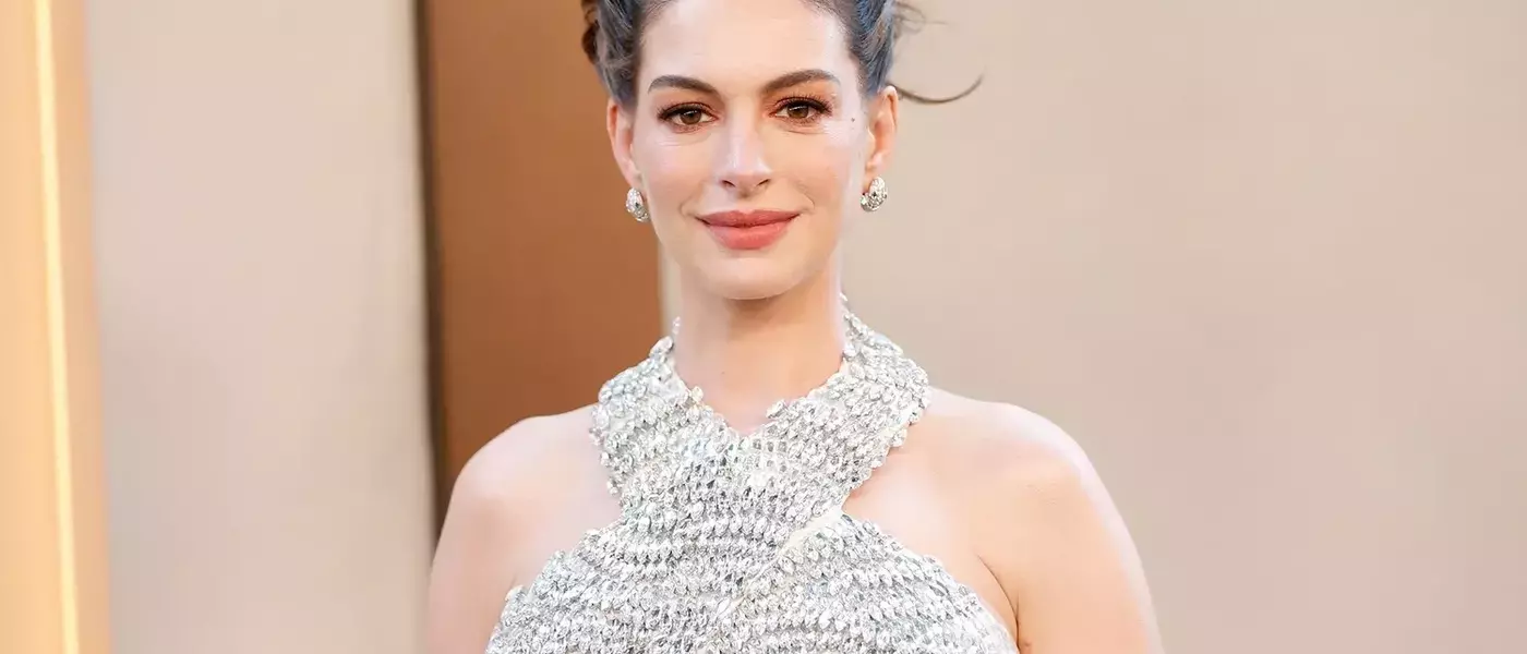 Anne Hathaway's Epic Baby Surprise on "Today"