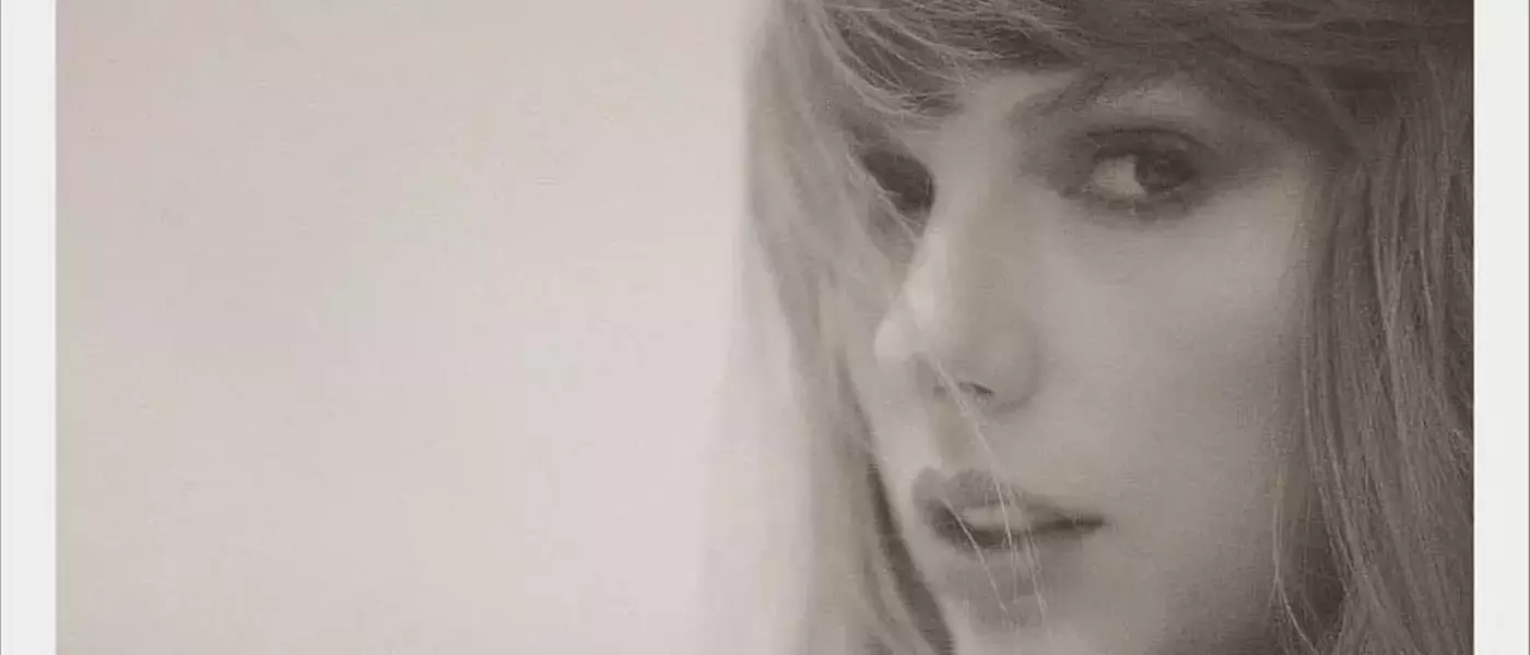 The Ultimate Gift Guide for Taylor Swift Fans