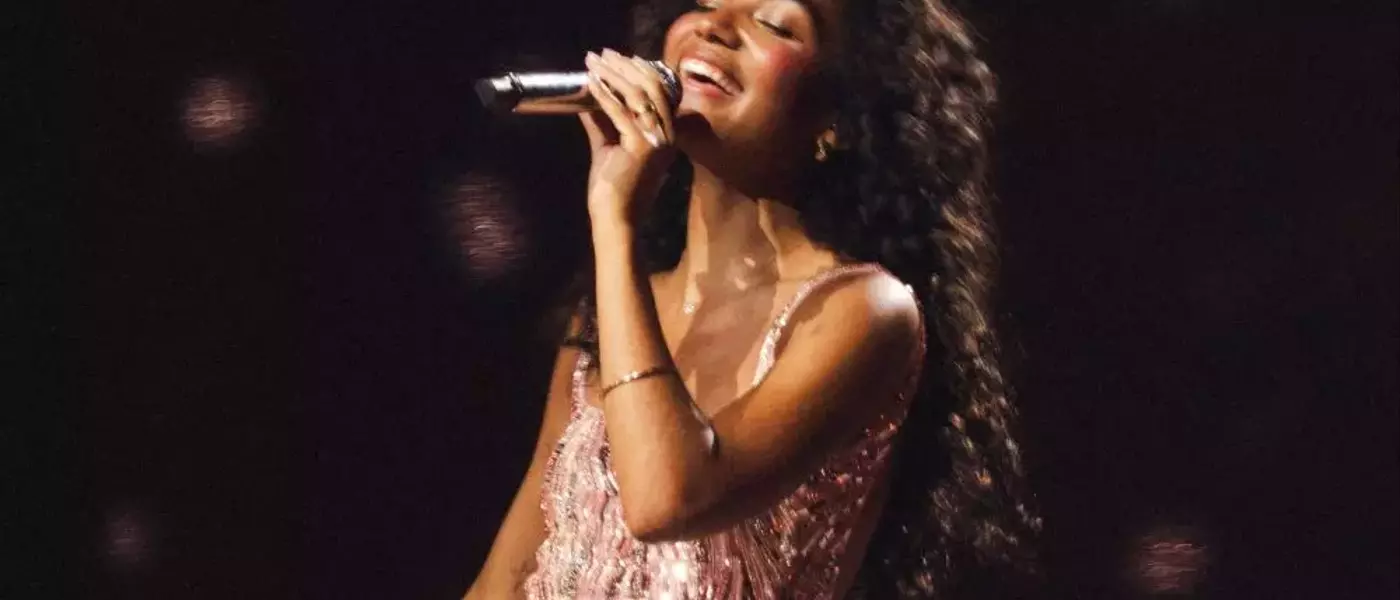 Olivia Dean's Triumphant U.S. Arena Debut: A Concert Review