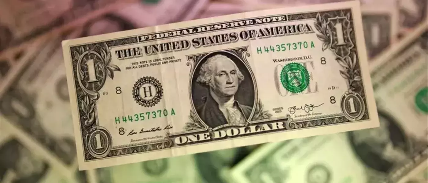 Global Currencies React to Geopolitical Tensions and Political Shifts
