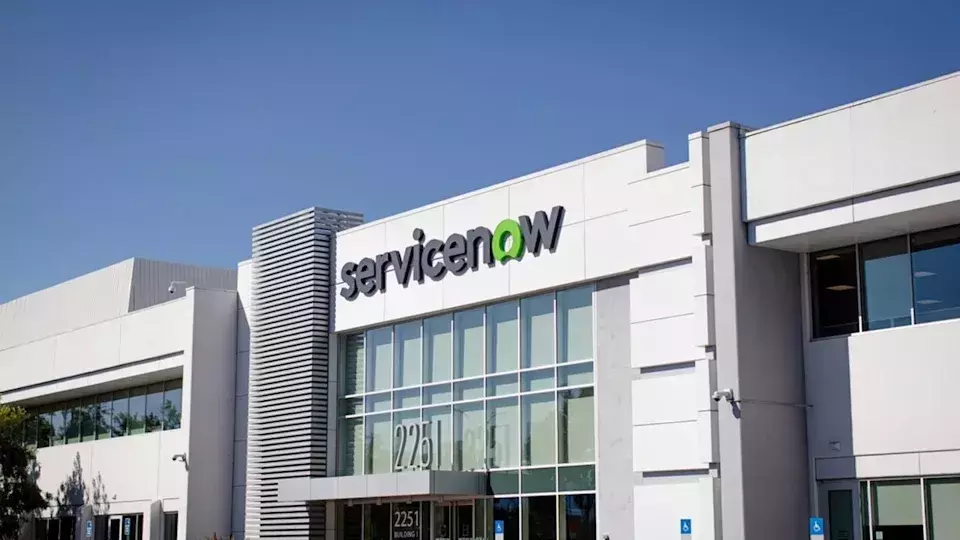 ServiceNow Elevates Full-Year Outlook Amidst AI-Powered Booking Growth