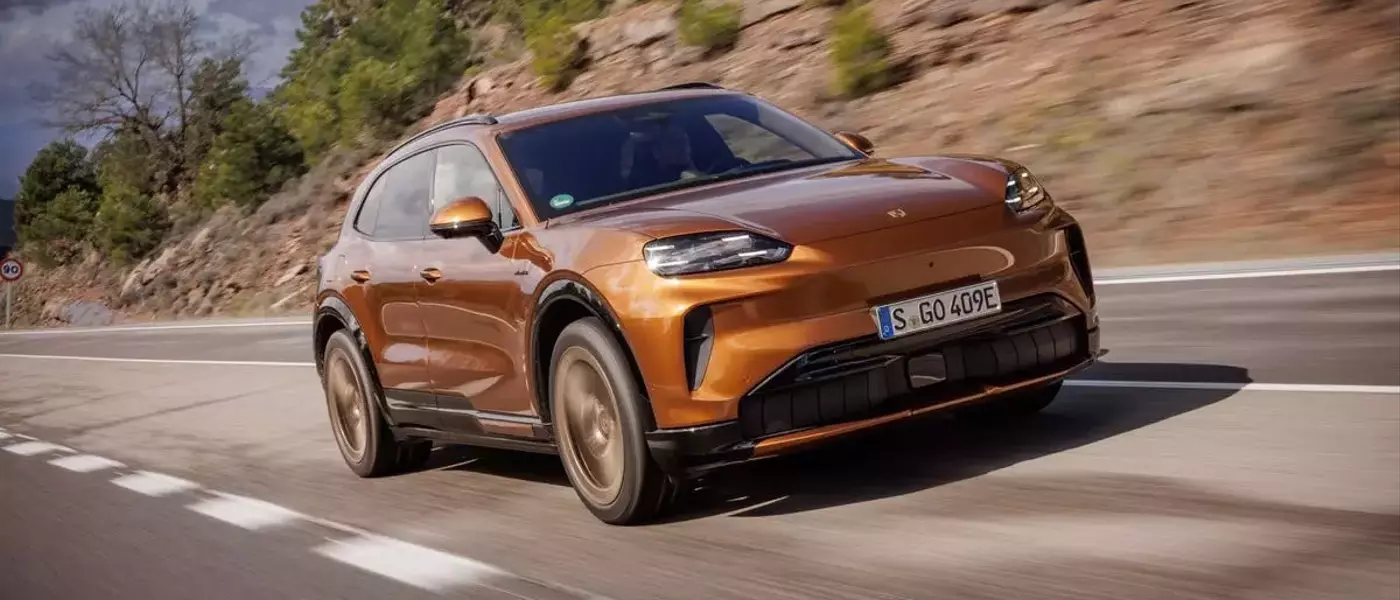2027 Porsche Cayenne Electric: A Comprehensive Review
