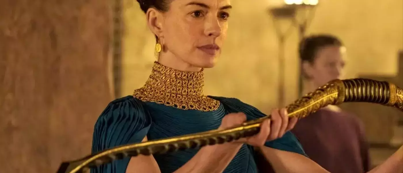 Anne Hathaway's Oscar Campaign Dilemma for 'The Odyssey'