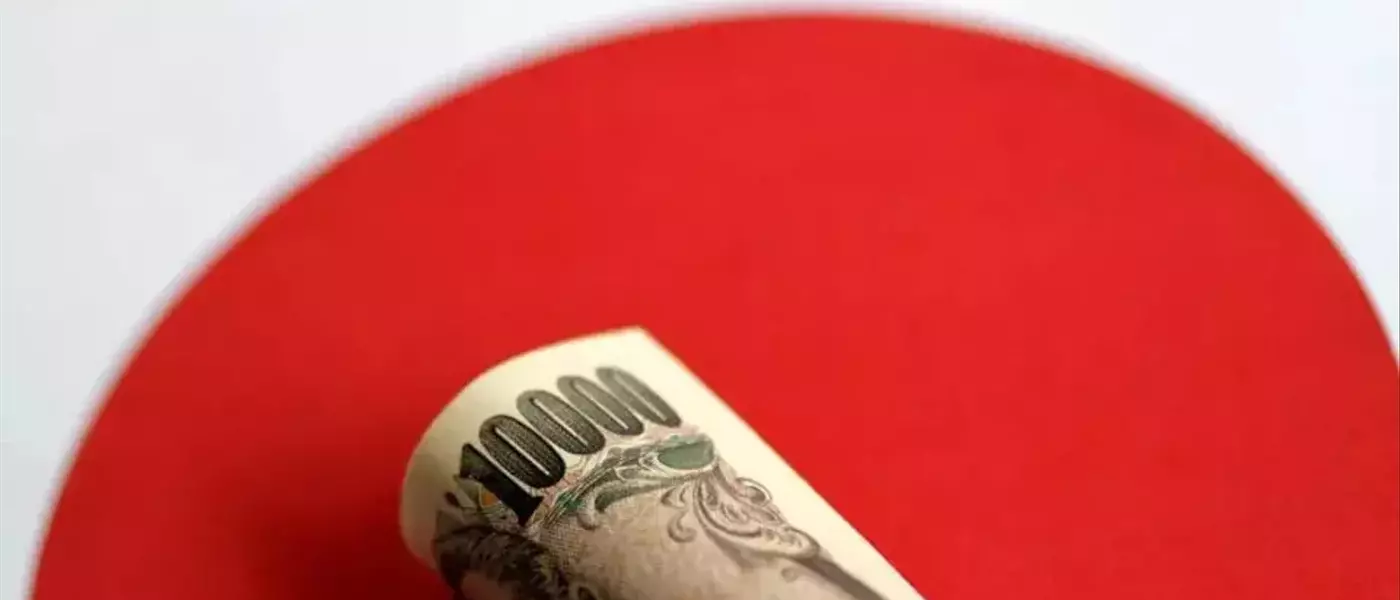 Yen Faces Significant Weekly Decline Amidst Dollar Surge