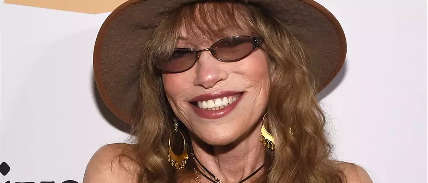 Carly Simon's Courageous Revelation: Living with Parkinson's