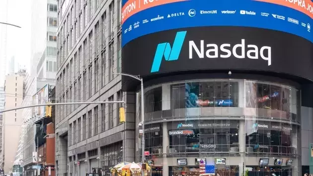 TappAlpha Innovation 100 Growth & Daily Income ETF: An Analysis of its Unique Strategy and Performance