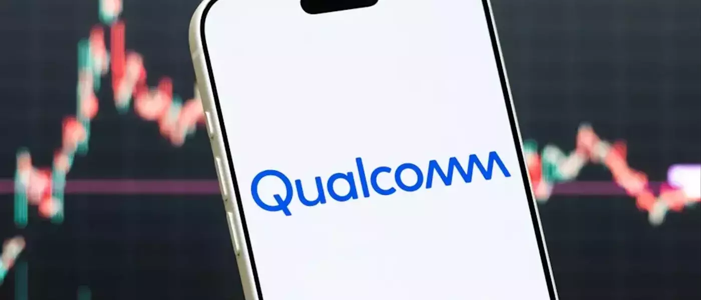 Qualcomm's Strategic Shift: Navigating Smartphone Market Headwinds and Powering AI Data Centers