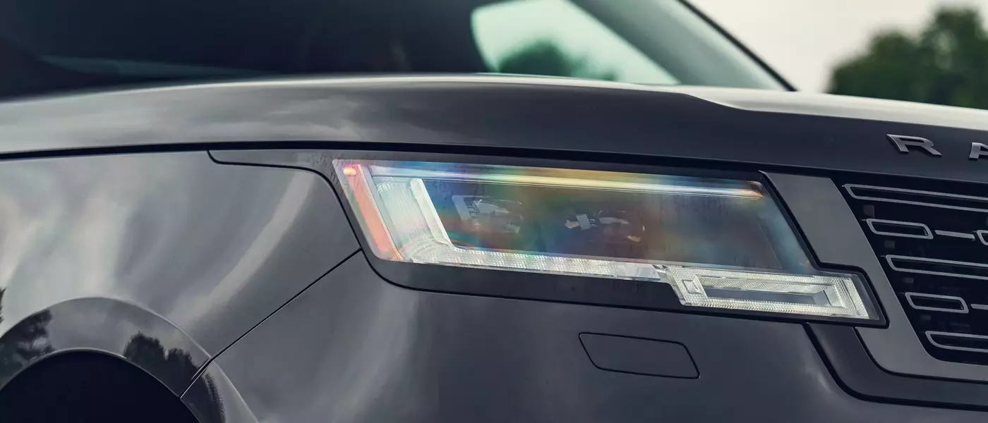 2026 Land Rover Range Rover: A Detailed Overview of Luxury SUV Capabilities