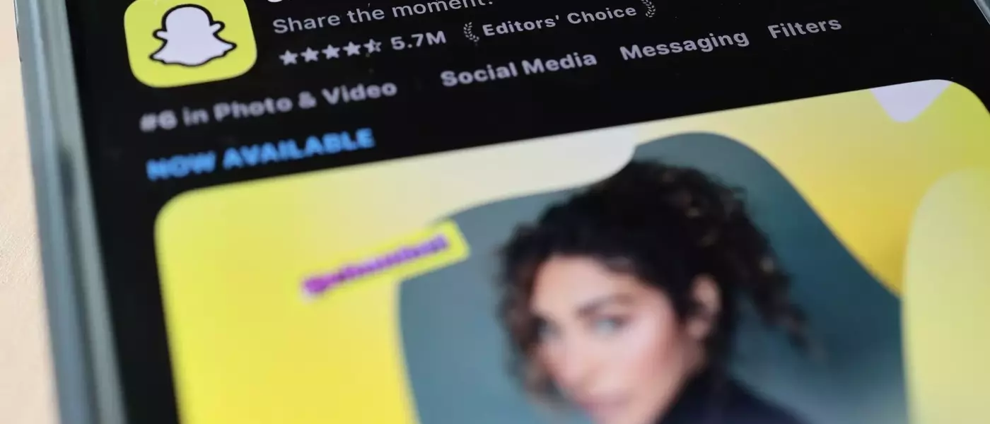 Snapchat's New Policy: Authenticity Over AI-Generated Content
