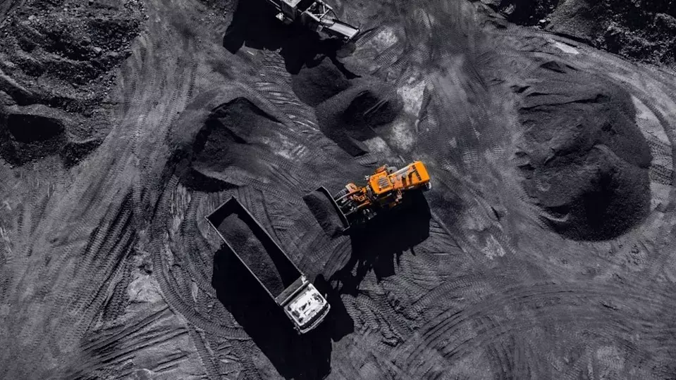 Bank of England Shifts Away from Coal Investments