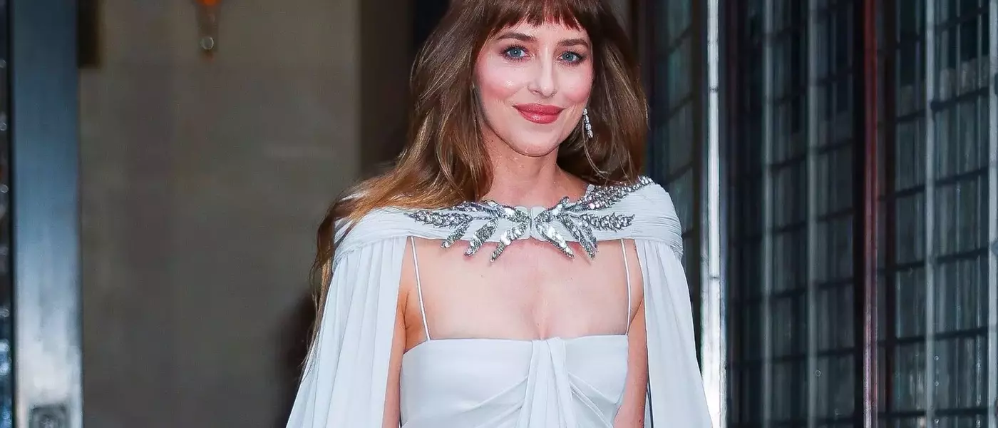 Embracing the Golden Hour Brunette: A Summer Hair Color Trend