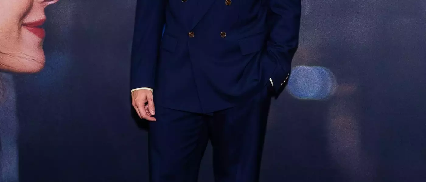 Callum Turner's Stylish Twist on the Classic Navy Suit