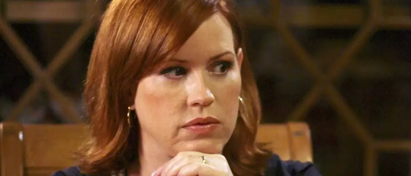 Molly Ringwald Reflects on Challenging On-Set Experience During 'Secret Life of the American Teenager'