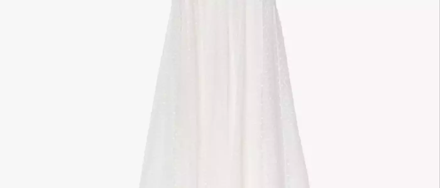 Choosing the Perfect Dress for an Intimate Outdoor Wedding