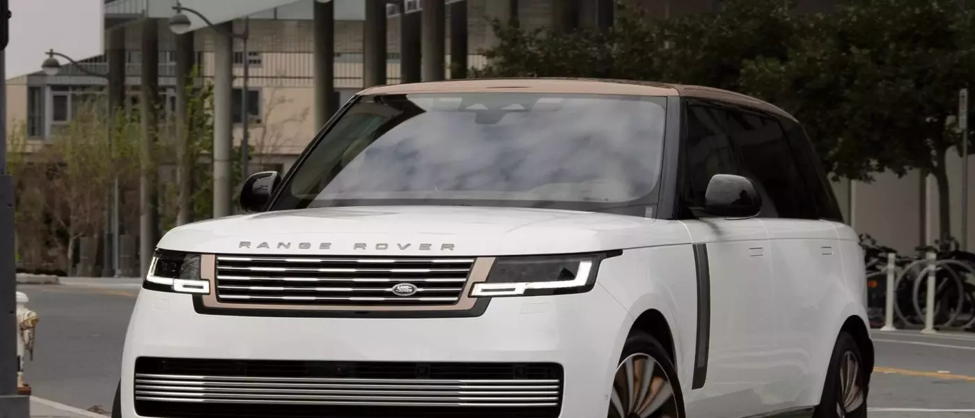 Range Rover Unveils Unlimited Customization Options for Bespoke SUVs