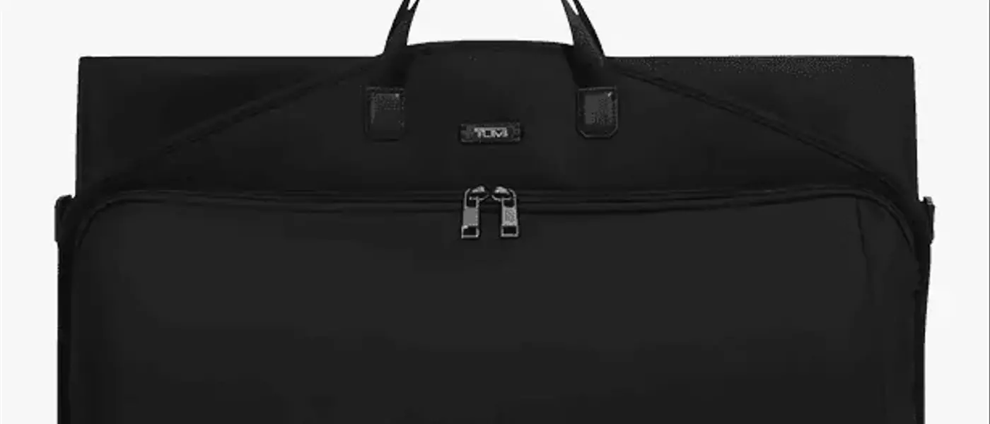 The Ultimate Guide to Garment Bags for Stylish Travelers