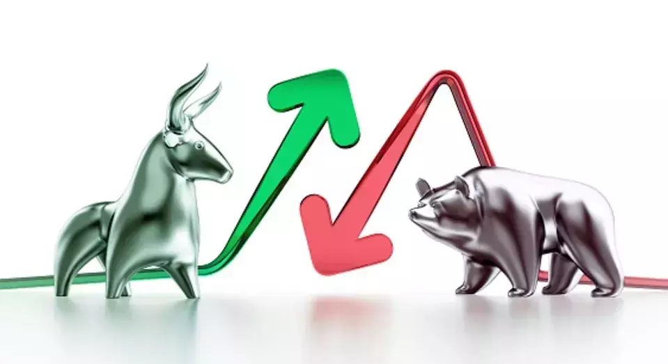 Market Analyst Perspectives: Apple Downgrade, HPE Upgrade, and Other Key Stock Movements
