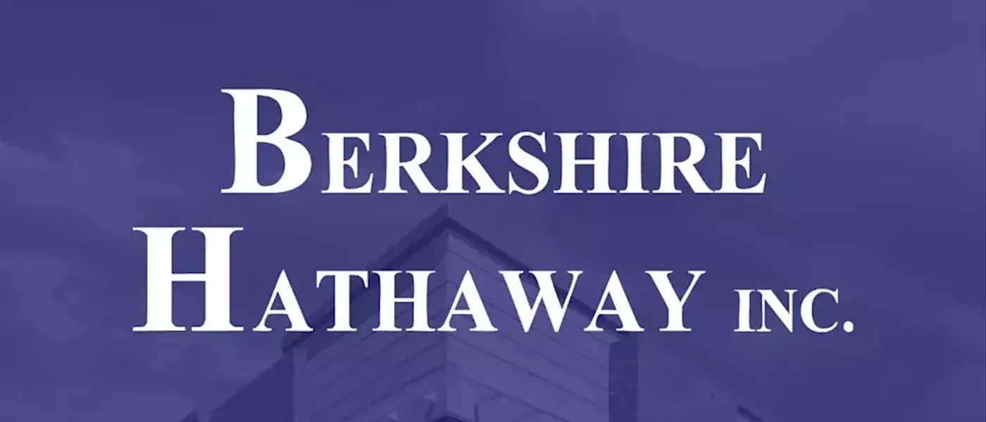Berkshire Hathaway's Strategic Cash Deployment Under New Leadership