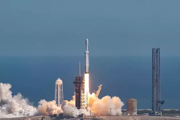 SpaceX's Financial Challenges and Market Position Under Scrutiny