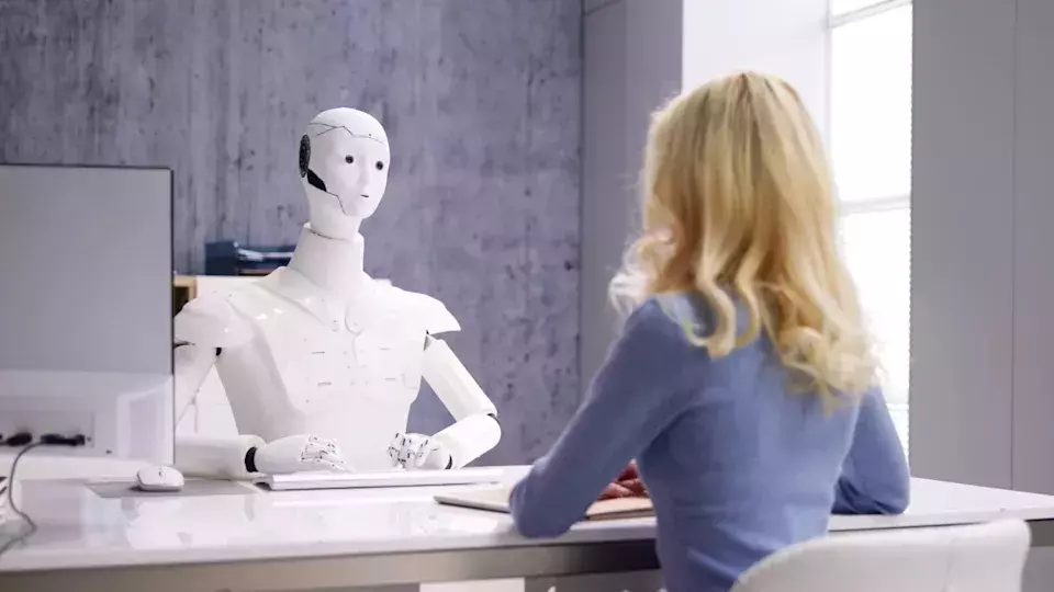The Rise of Late-Night AI Job Interviews: Convenience vs. Candidate Frustration