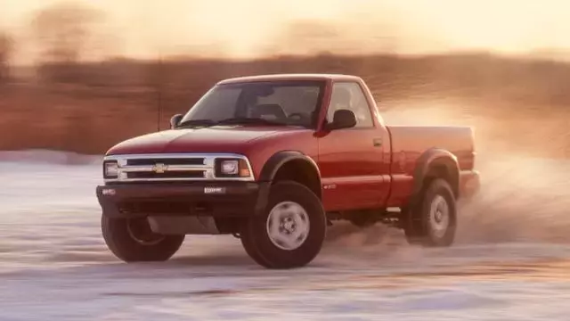 The Dominance of the 1994 Chevrolet S-10 ZR2 Off-Road Package