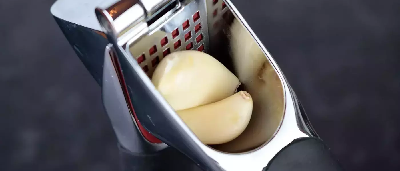 Choosing the Best Garlic Press: A Comprehensive Review