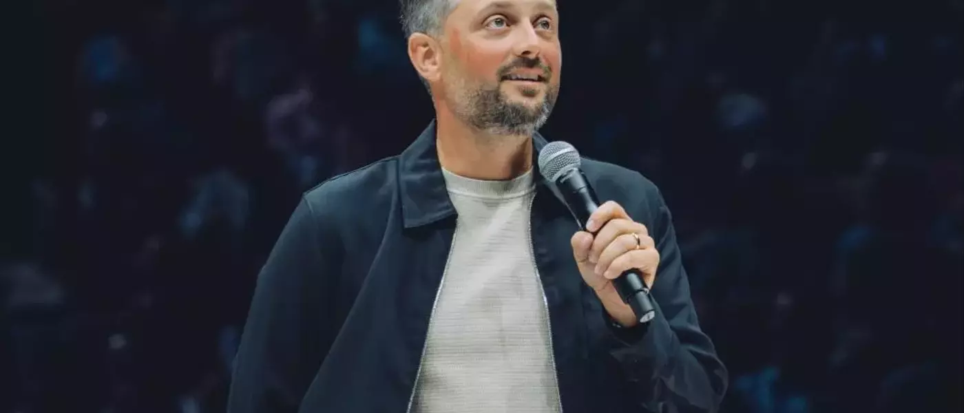 Nate Bargatze Breaks Guinness World Record for Stand-Up Comedy Tour Ticket Sales