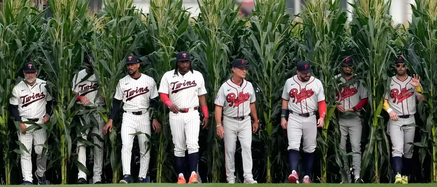 A Magical Night at the Field of Dreams: Baseball, Nostalgia, and Community Spirit