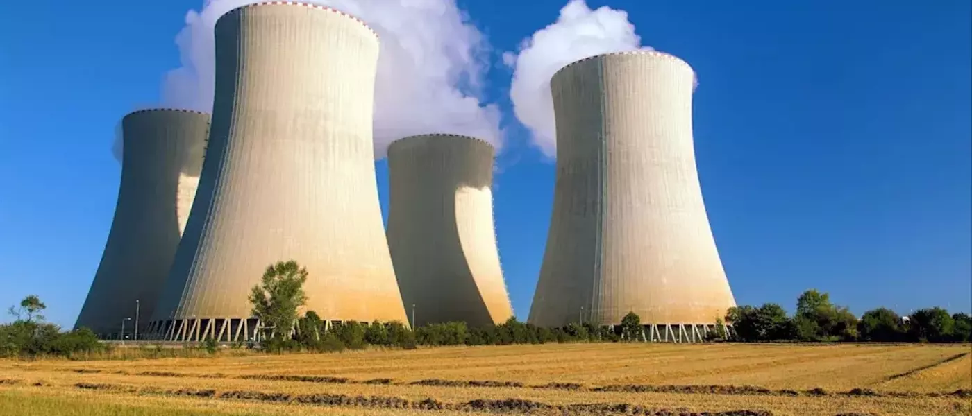 NuScale Power Faces Significant Financial Headwinds Amidst Revenue Decline and New Share Offering