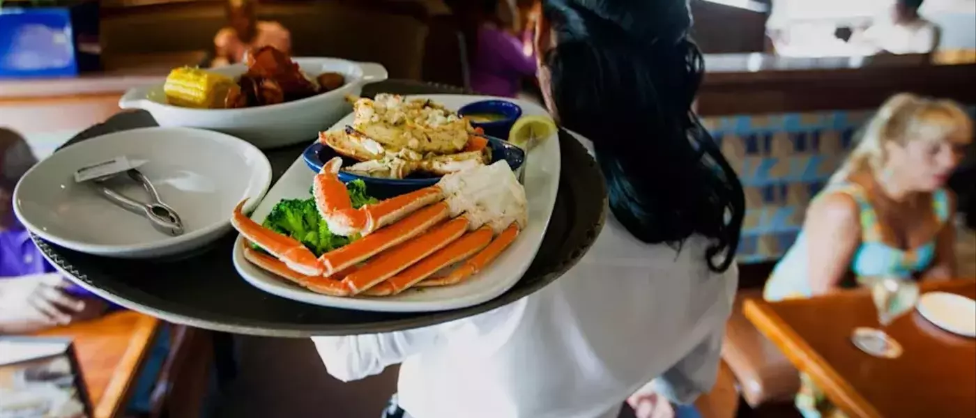 Red Lobster Revitalizes "Endless Shrimp" Offer Amidst Financial Turnaround