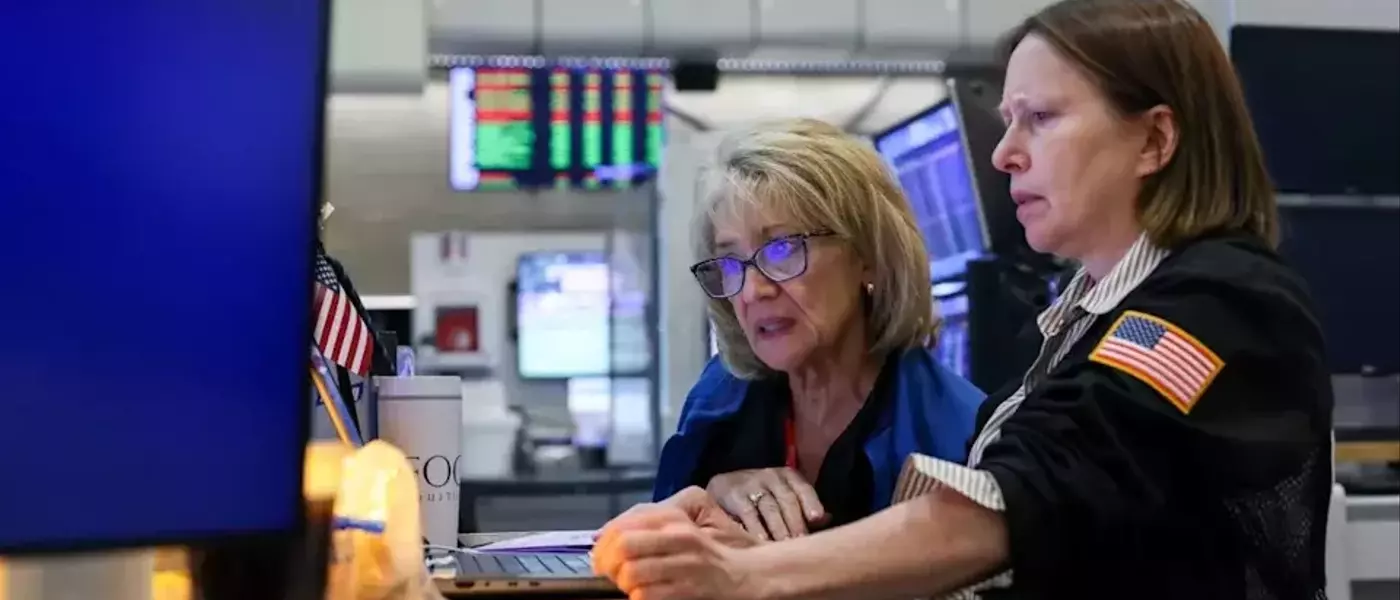 Global Market Downturn: Tech Stocks Decline Amid Rising Borrowing Costs and Geopolitical Tensions