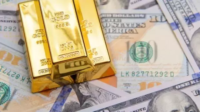 Gold Price Soars as Treasury Yields Decline Amid Debt Buyback Speculation