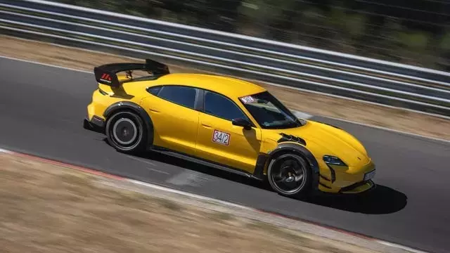 Porsche Taycan Turbo GT Manthey Racing: Redefining Electric Performance on the Nürburgring