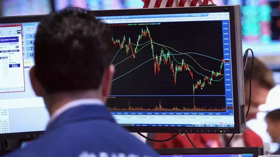 Despite Red Flags from Bank of America, Fund Managers are Heavily Investing in Stocks