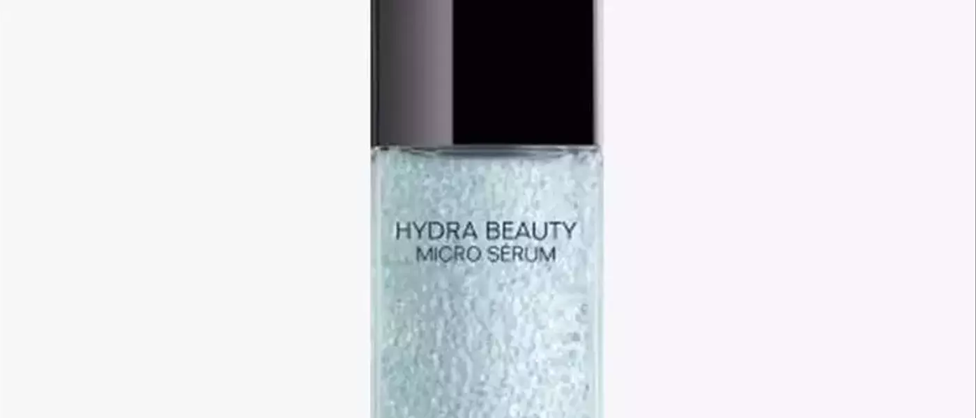 Hydration vs. Moisturization: Understanding the Key to Youthful Skin
