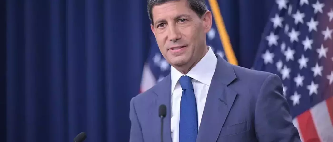 Treasury's Bond Intervention Creates Dilemma for Fed Chair Warsh