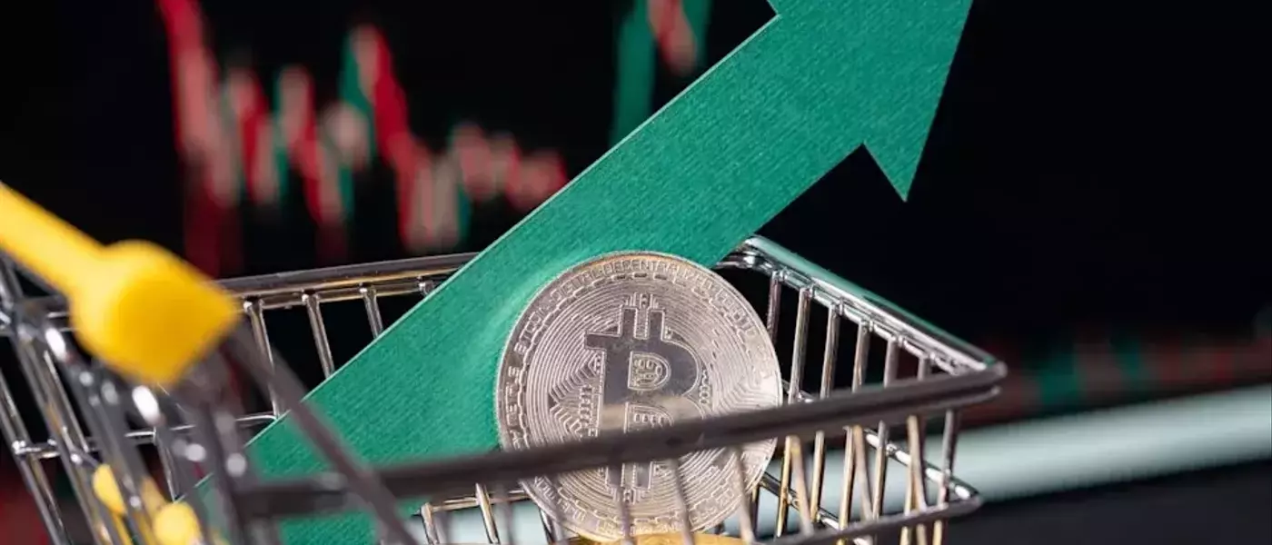 Coinbase's Volatile Year: Analyst Predicts Significant Gains Amidst Market Fluctuations