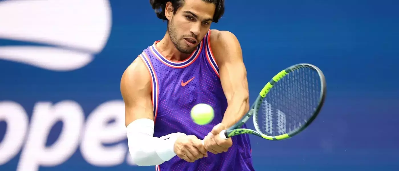 Carlos Alcaraz's Distinctive Style on the Tennis Court