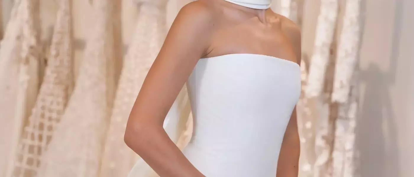 Claudia Sulewski's Wedding Wardrobe: A Glimpse into Her Oscar de la Renta Journey