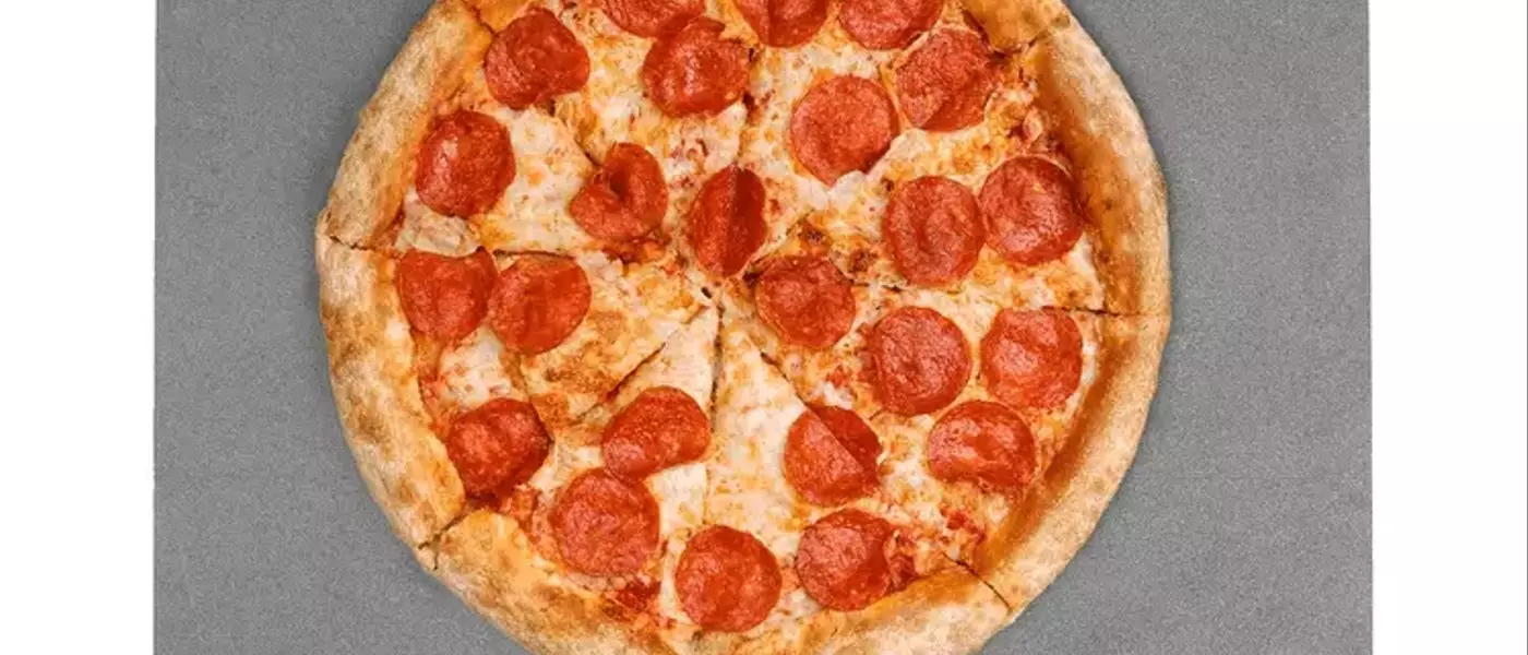 The Ultimate Guide to Achieving Perfect Pizza Crusts: Choosing Between Pizza Stones and Steels