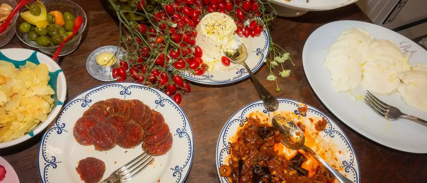A Communal Birthday Celebration: The Vitagliano Sisters' Aperitivo Hour