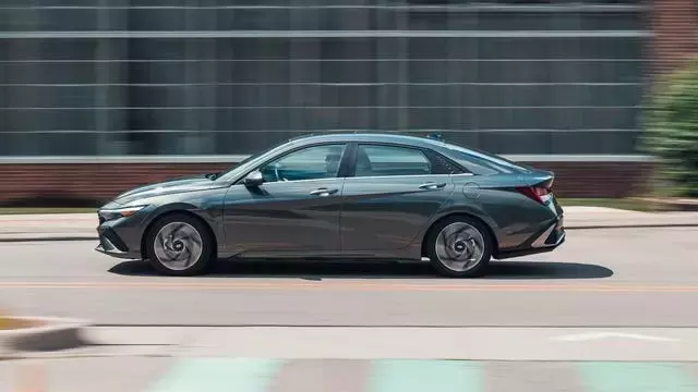 2026 Hyundai Elantra Hybrid: A Value Proposition with Performance Trade-offs