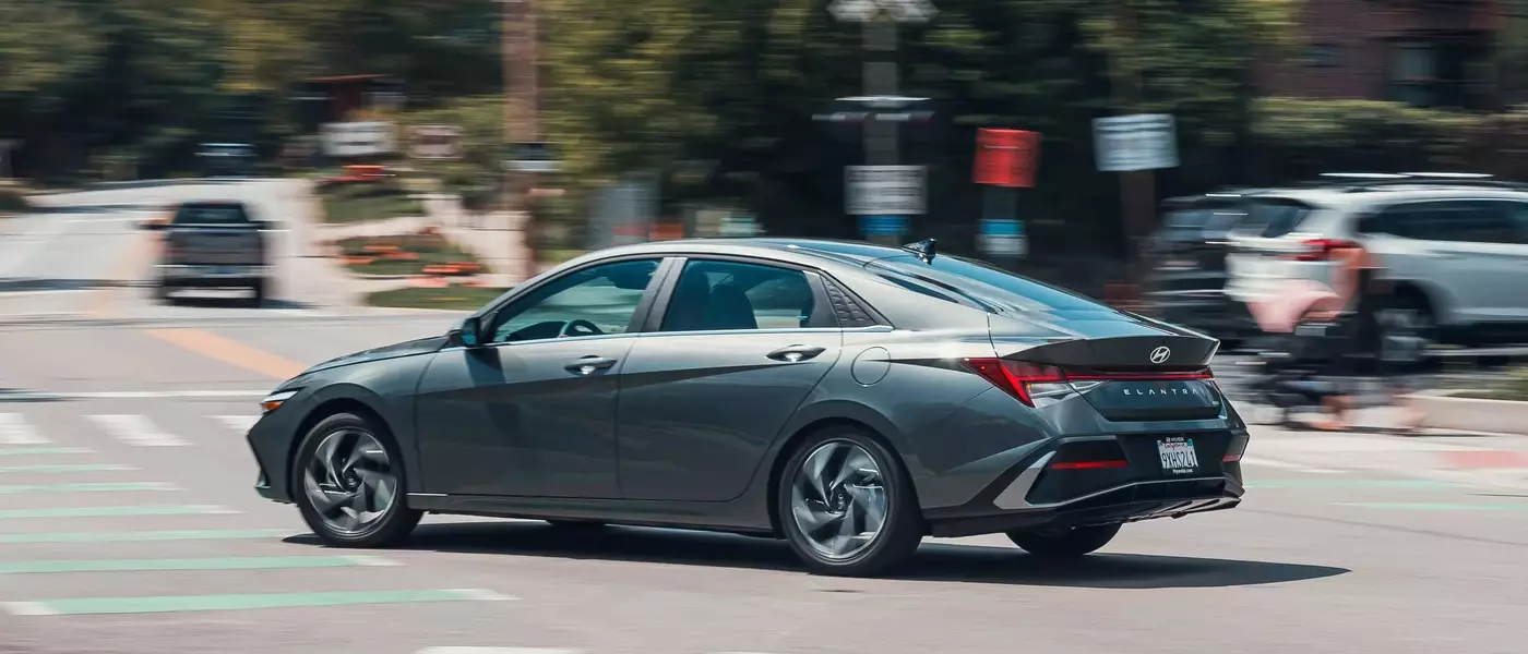 2026 Hyundai Elantra Hybrid: A Compromise in Performance