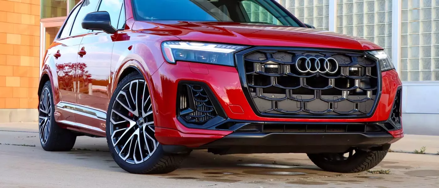 Review of the 2025 Audi SQ7: Performance, Luxury, and Family Utility