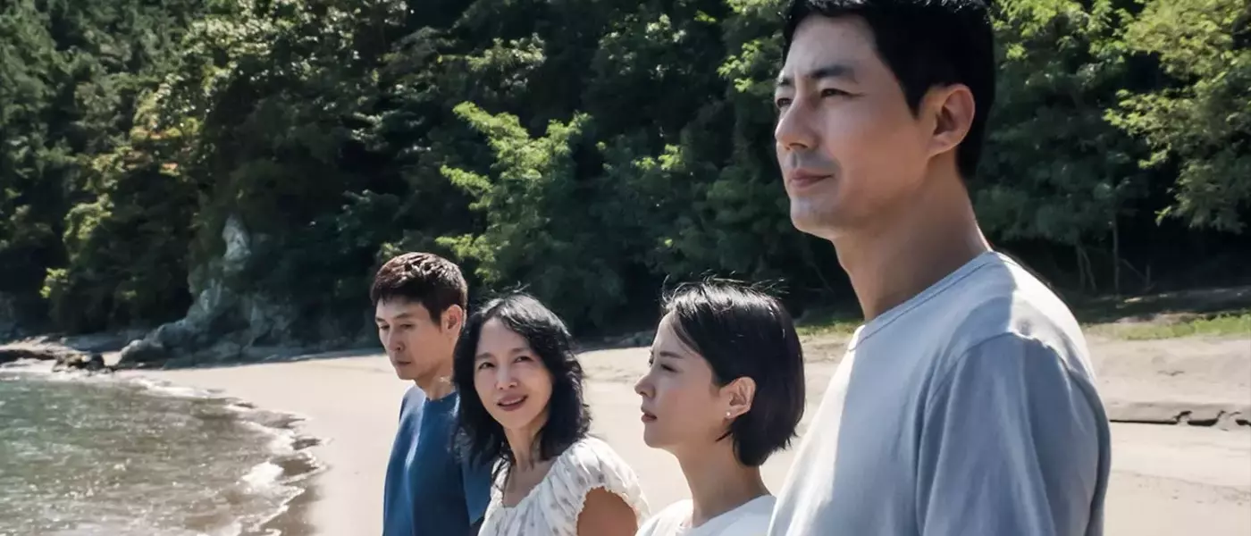Netflix Expands Lee Chang-dong's Film Collection and Promotes 'Possible Love' for Awards Season
