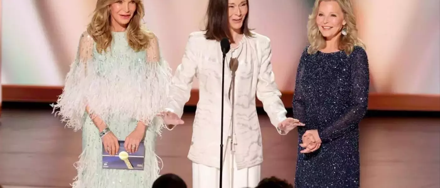 Original 'Charlie's Angels' Actresses Reunite at Emmys, Pay Tribute to Farrah Fawcett
